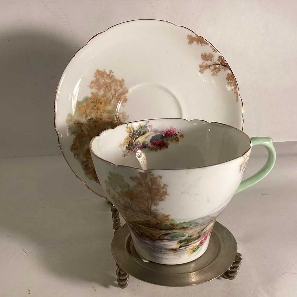 Shelley bone china cup and saucer,England